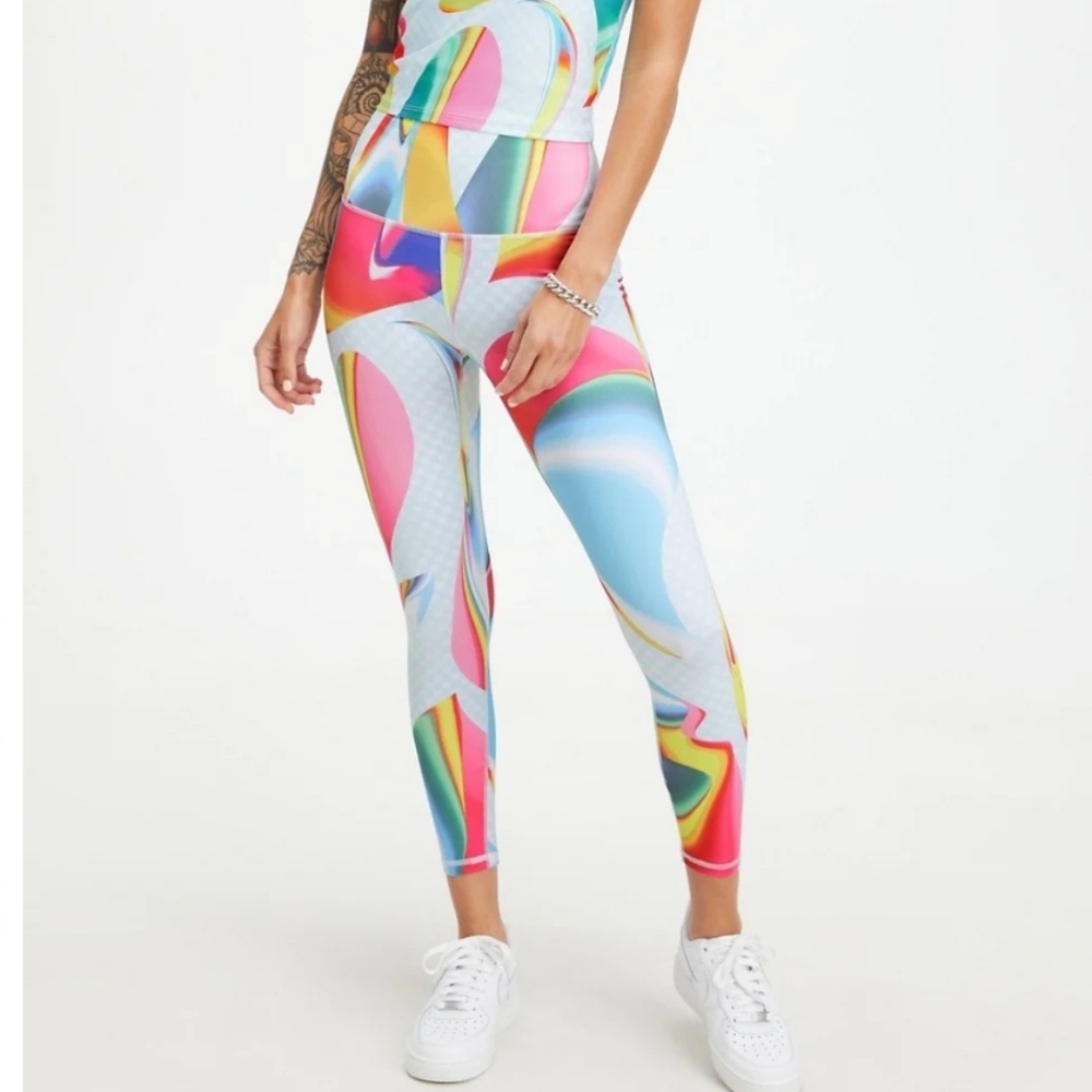 Fabletics Define PowerHold® Ultra HW 7/8 Leggings, Size L.